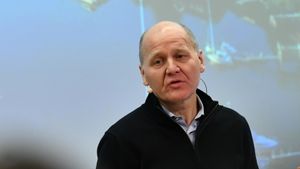 Sigve%20Brekke_9152.300x169.jpg