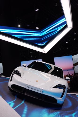 3000 nordmenn har betalt depositum for å sikre seg Porsches første elektriske sportsbil.