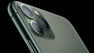 Apple_iPhone-11-Pro_Matte-Glass-Back_091