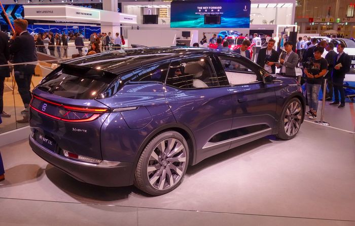 Den nesten produksjonsklare Byton M-byte ble lansert i Frankfurt i 2019.