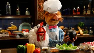 Camilla the Chicken og Swedish Chef fra The Muppet Show som gjester i talkshowet Jimmy Kimmel Live i 2016.