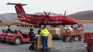 15-09-21_127_Air_Greenland%2C_Kangerluss