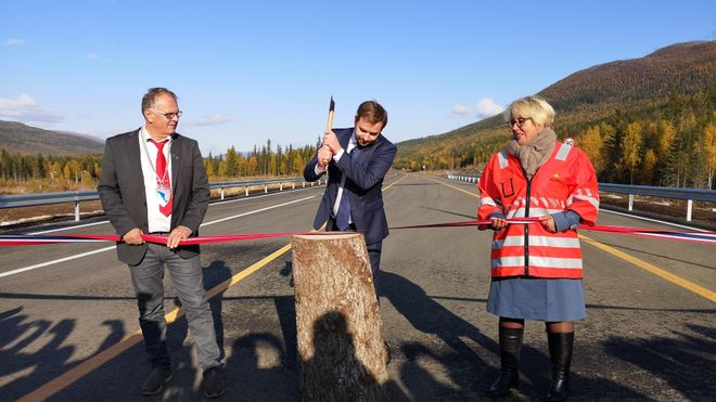 Milepæl i Nordland: I dag kunne snora hogges av for 12 kilometer ny E6 gjennom Grane