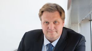 Lars-Ryen-Mill_42.300x169.jpg