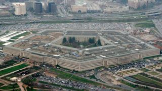 Pentagon valgte Microsoft. Flyfoto av forsvarskjempens hovedkvarter i Washington.