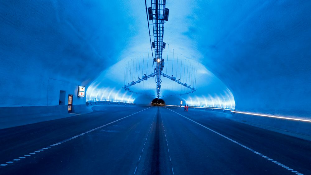 Mælefjelltunnelen åpnes 19. desember. 16. november blir det åpen dag hvor publikum kan komme inn i den store Fjellhallen midt i tunnelen.