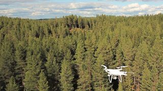 Astrup ser på droner for å sikre mobildekning