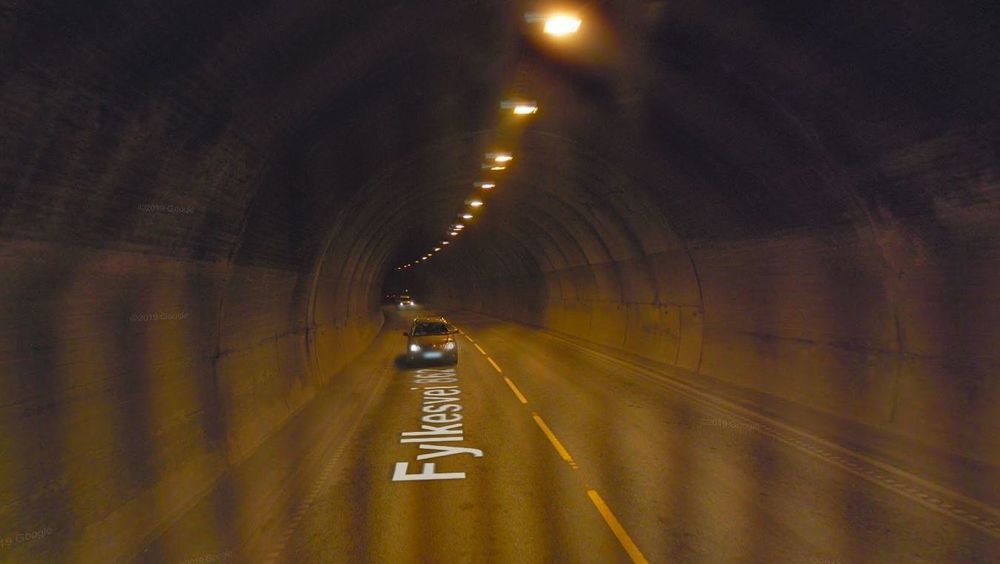 Brannvesenet i Tromsø mener tunnelene som gjennomhuller Tromsøya, ikke har god nok brannsikkerhet. Nå lyser Vegvesenet ut konkurranse om å utarbeide et sikkerhetskonsept for tunnelsystemet.