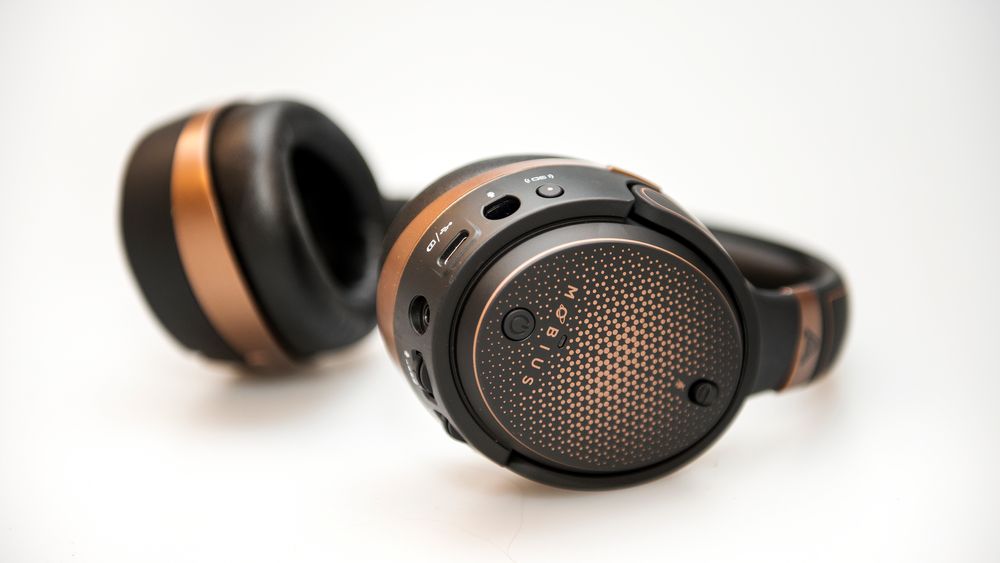 Mobius audeze как подключить по bluetooth