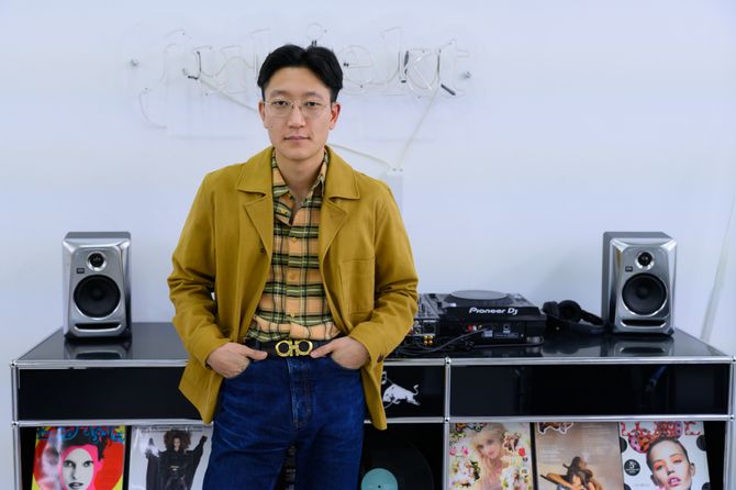 Sjefredaktør og eier Danby Choi i kulturmagasinet Subjekt.