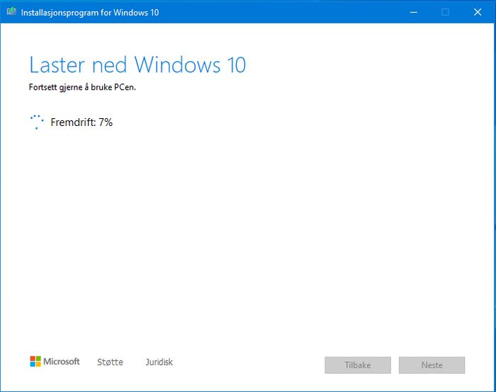 Oppgraderingen til Windows 10 kan ta lang tid. I den første delen av perioden kan PC-en fortsatt benyttes til andre oppgaver.