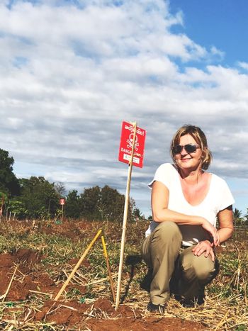 Marianne Nilsen Stumair har tidligere jobbet i Norsk Folkehjelp, avdeling fMarianne Nilsen Sturmair har tidligere jobbet i Norsk Folkehjelp, avdeling for mine og eksplosivrydding. Nå er hun leder for Ingeniører uten grenser.or mine og eksplosivrydding. Nå er hun leder for Ingeniører uten grenser.