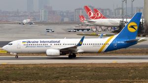 /2514/2514369/Ukraine_International_Airlines%2C_UR-PSR%2C_Boeing_737-8KV_%2847585391922%29.300x169.jpg