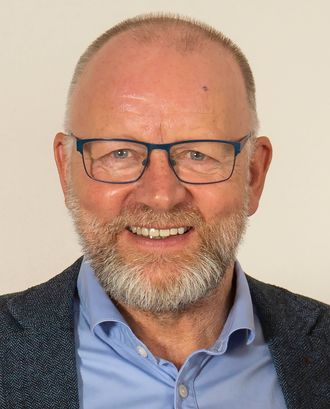 SVARER: Oppvekstsjef Tollef Stensrud i Porsgrunn kommune.