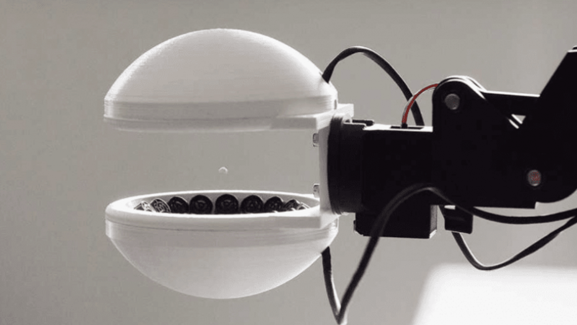 Sveitsiske forskere har utviklet en finmotorisk robot for de virkelig små operasjonene.