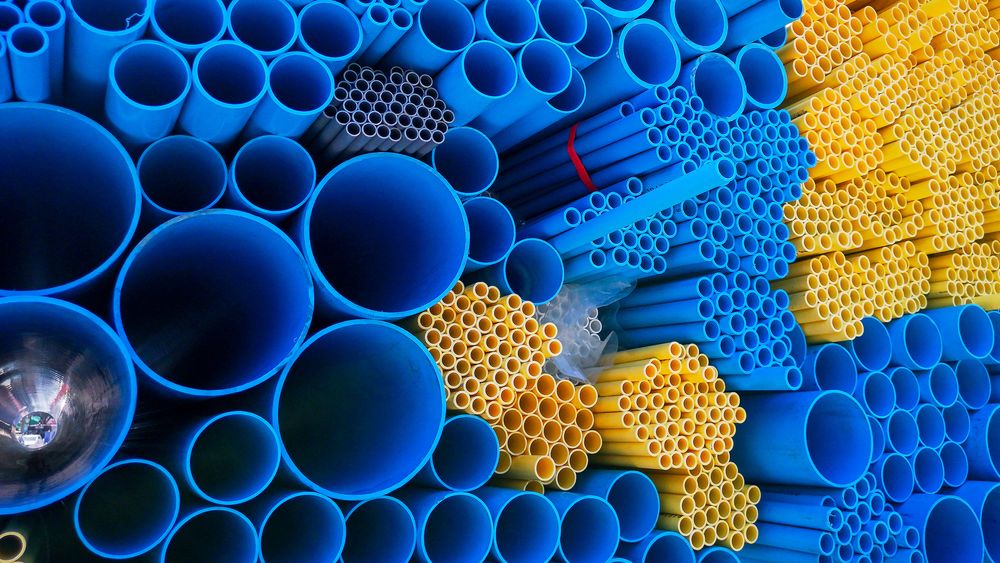 Det er ikke få kilometer PVC-rør i norske bygg. Nå vil Miljøbevegelsen Zero og Futurebuilt ha dem, og andre plastprodukter, produsert med plantebaserte råstoffer.