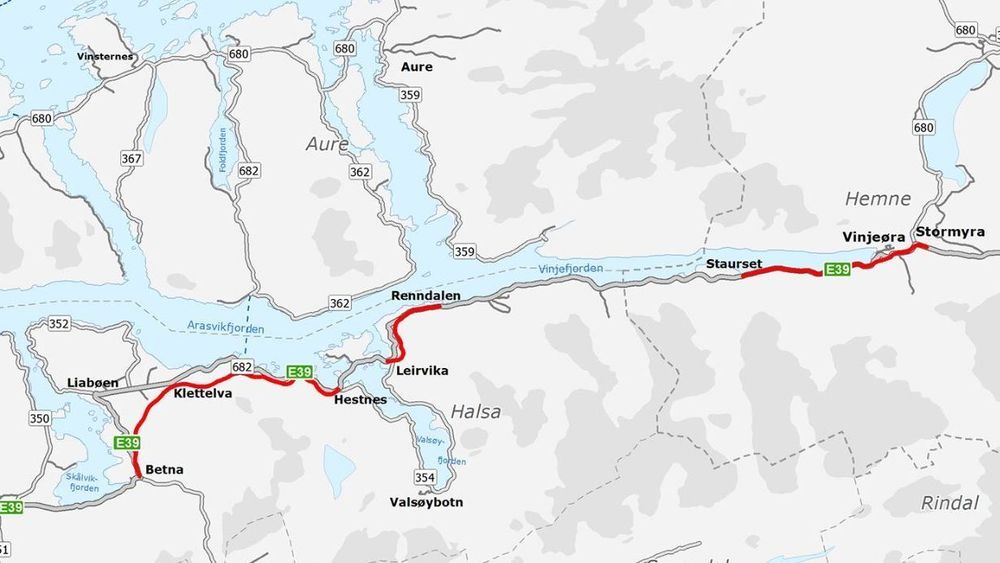 Det er E39 Betna-Hestnes til venstre som skal først ut i markedet. Halsa, Snillfjord og Hemne er forøvrig nå blitt Heim kommune i Trøndelag, og alle tre strekningene i prosjektet skal derfor bygges i Trøndelag.