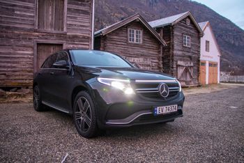Mercedes EQC.