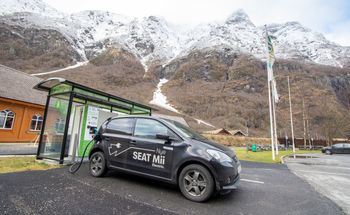 Seat Mii Electric lader med inntil 40 kilowatt.