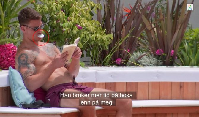 LOVE ISLAND: Skjønnheitsselskapet Norisma har betalt plassering av ei rekkje produkt i realityprogrammet Love Island. Blant dei er tannbleikingsproduktet Premium White.