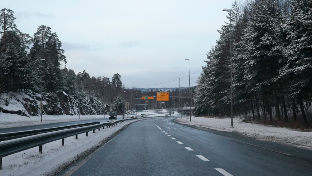 Politidirektoratet, Møre og Romsdal politidistrikt og Helsedirektoratet er blant dem som går imot Frp-forslaget om å heve fartsgrensen til 120 kilometer i timen på motorveiene i Norge.