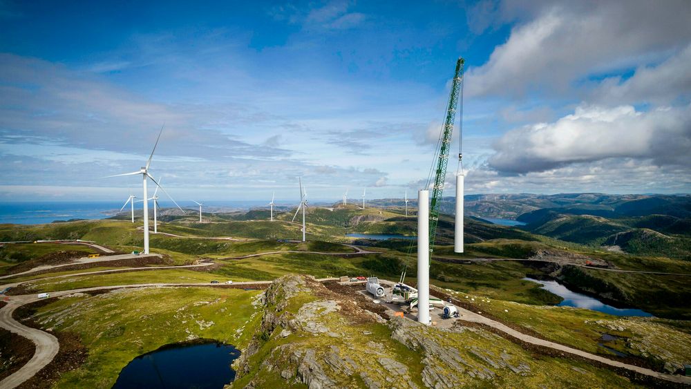 Ddet finske kjemikalieselskapet Kemira har inngått en kraftkjøpsavtale med Statkraft om cirka 44 GWh i året i ti år. De kjøper også opprinnelsesgarantier fra Fosen Vind for hele volumet.
I tillegg omfatter avtalen kjøp av opprinnelsesgarantier for hele volumet. Disse kommer fra Statkrafts vindkraftproduksjon på Fosen. Dette er første gang at Statkraft i Norden selger både kraft og opprinnelsesgarantier til samme kunde.