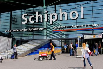 Inngangspartiet til flyplassen Schipol i Amsterdam