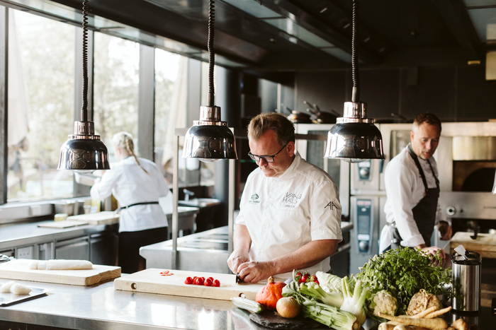 Bilde fra restaurantkjøkken
