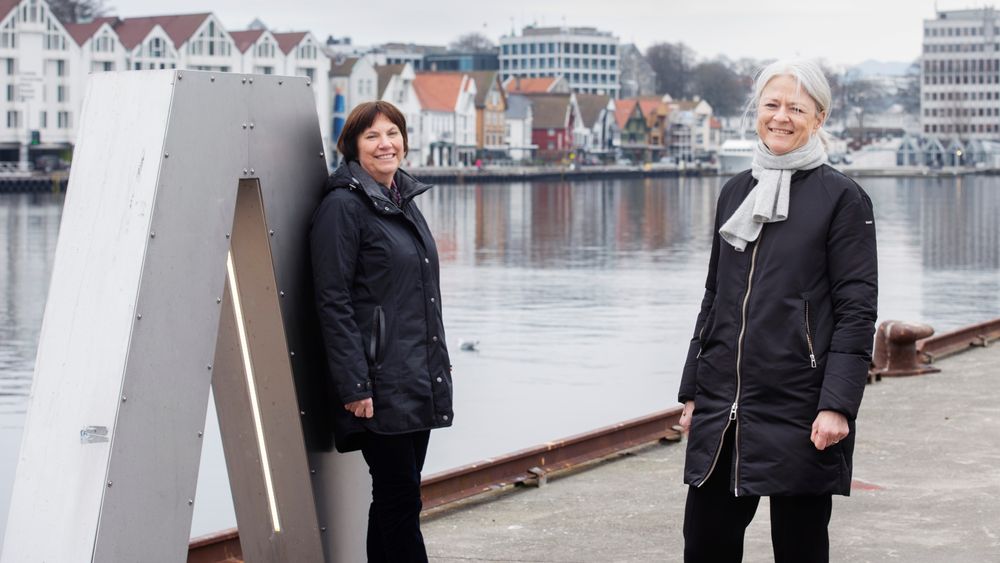 Konserndirektør Grethe Høiland i Lyse og havnedirektør Merete Eik.