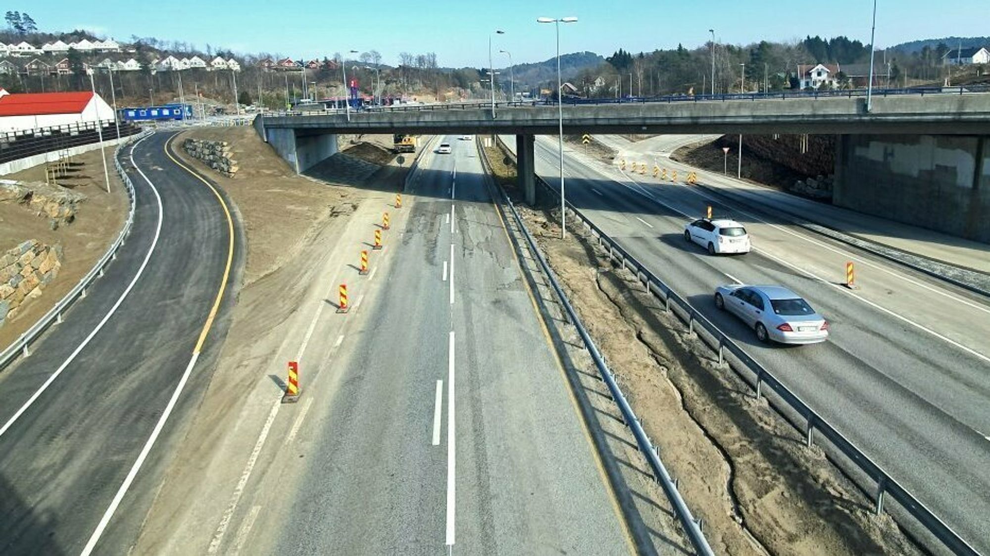 Tirsdag kan bilistene begynne å kjøre på de nye rampene i Hånes-krysset.