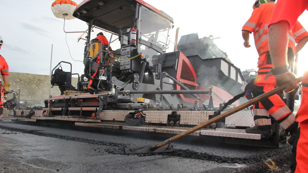 Ny testkontrakt for asfalt i Trøndelag - og tre asfaltkontrakter til