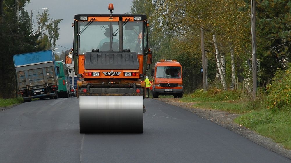 Fire nye kontrakter: Rogaland skal legge rundt 75.000 tonn asfalt på fylkesveiene