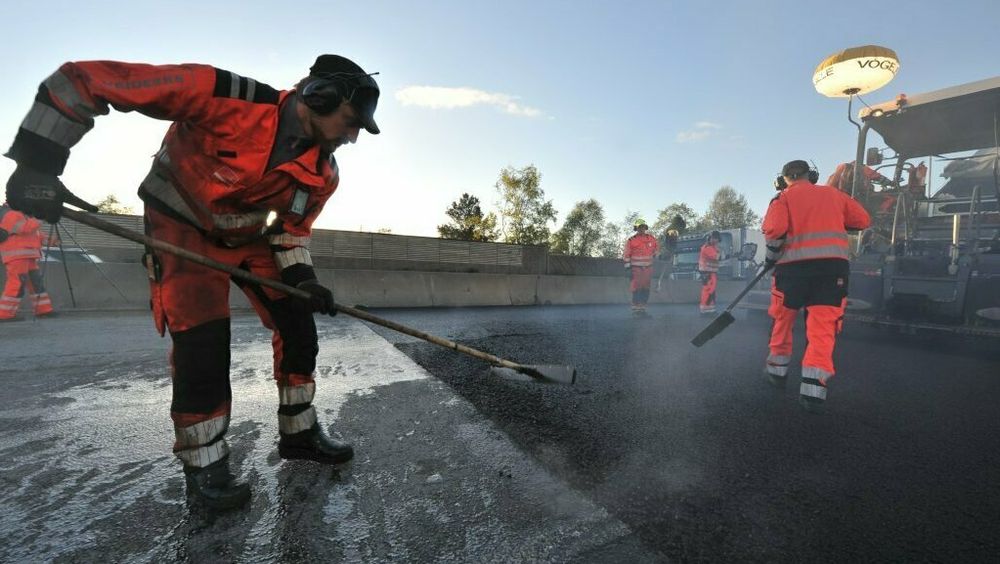 31 kontrakter til 750 mill: 650 km riksvei skal få ny asfalt i år