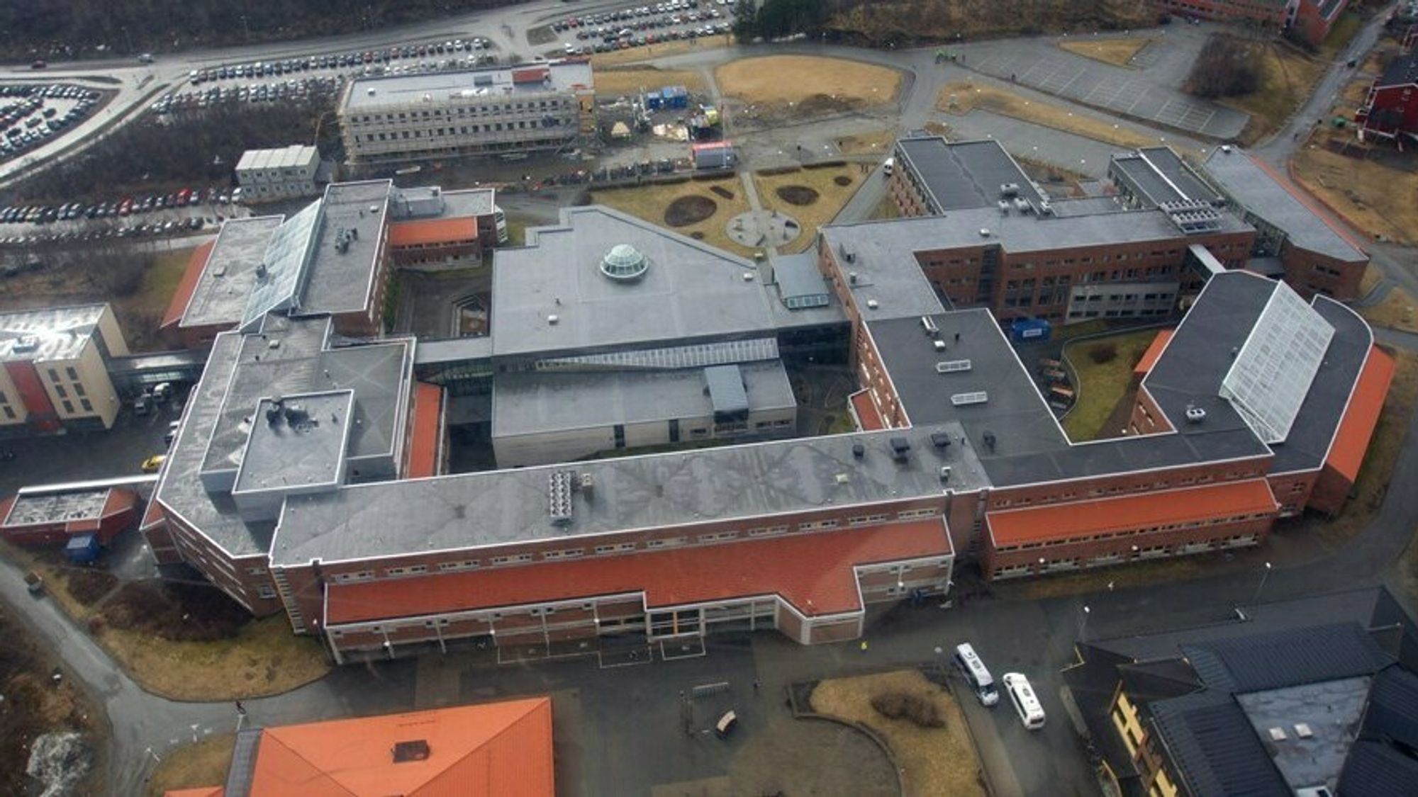 Slik ser Nord universitet ut i dag. Nå er konkurransen i gang om å utvide campus med ytterligere 5000 kvadratmeter.