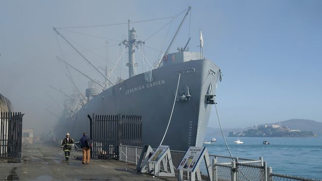 Storbrann på Fisherman's Wharf: Truet museumsskip som deltok under invasjonen i Normandie