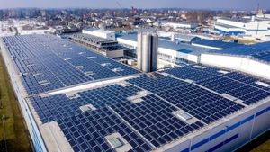/2578/2578877/Experts-Say-Rooftop-Solar-Energy-Can-Help-Poland-Triple-PV-Output_full.300x169.jpg