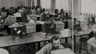 Terminalstue hos Institutt for informatikk ved Universitetet i Oslo. Bildet er fra 1985.