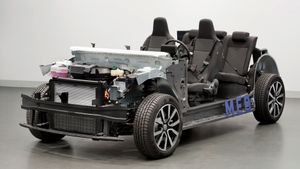 /2581/2581512/Volkswagen_Accelerates_E-Mobility_for_the_Masses-Large-8896.300x169.jpg