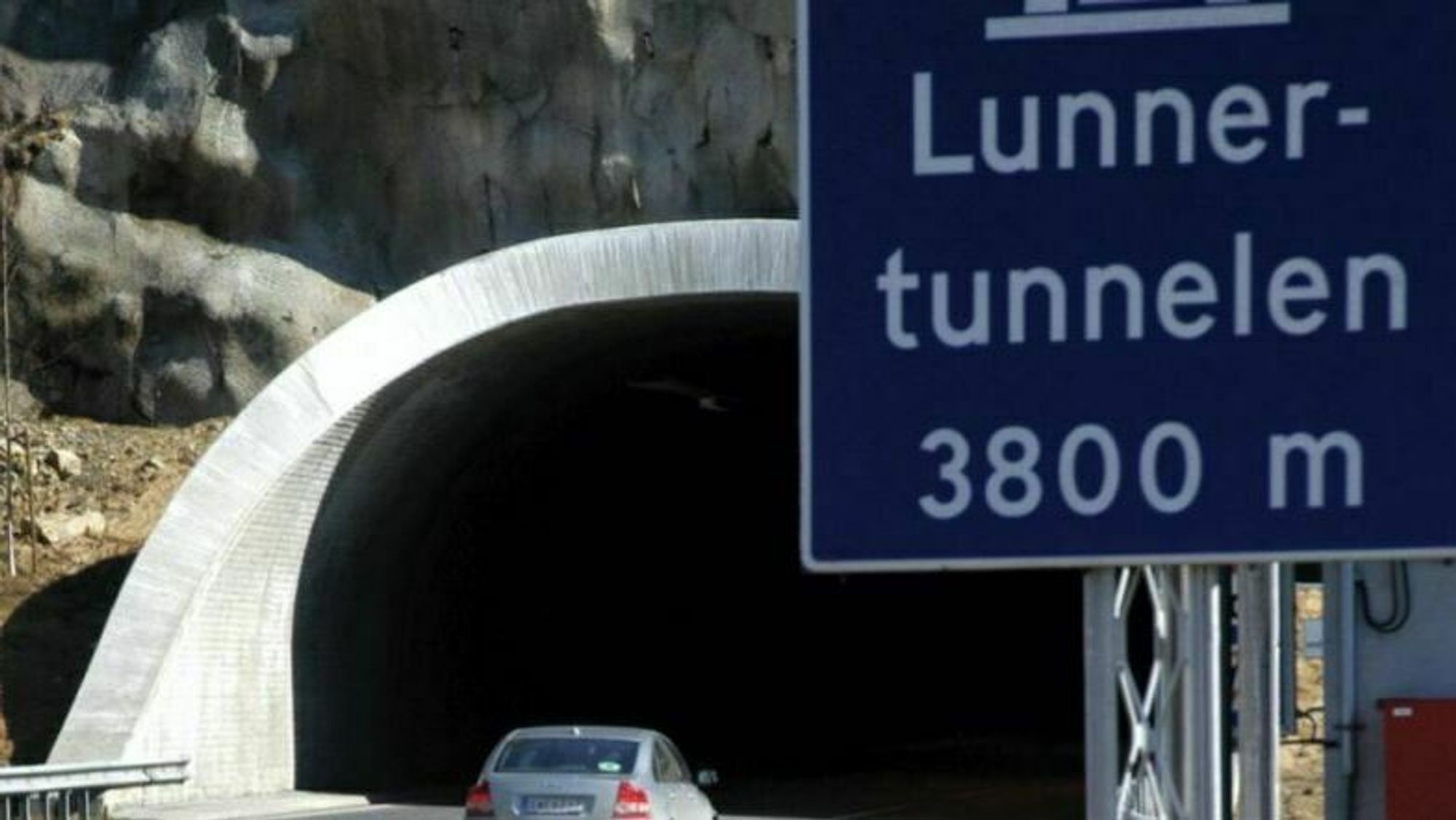 Lunnertunnelen blir stengt i tre uker mens arbeidene pågår.