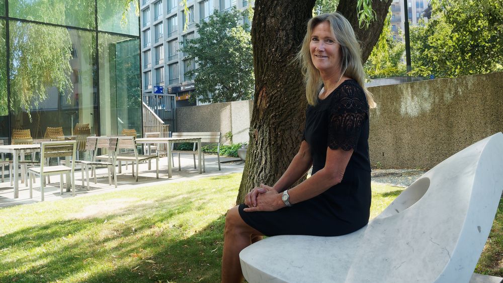Kari Sandberg leder EBA, som er byggenæringens største bransjeorganisasjon. Nå tar hun digitalisering og maskinlesing i bruk for å redusere utslipp. I tillegg utfordrer hun myndighetene til å ta klimakrav inn i TEK.