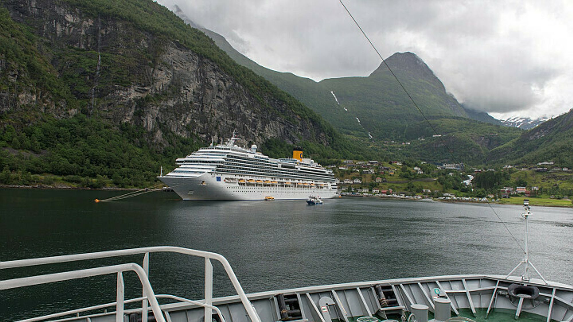 Cruiseskip i Geirangerfjorden.