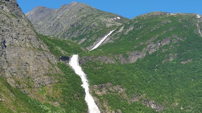 Kabelkrise: Norge må slippe vann forbi turbinene, mens Sverige betaler dyrt for mer kjernekraft
