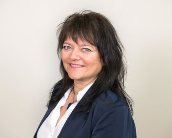 Unni Larsen. Portrettfoto.