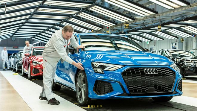 Tre tidligere styremedlemmer i Audi tiltalt i utslippsjuks-saken