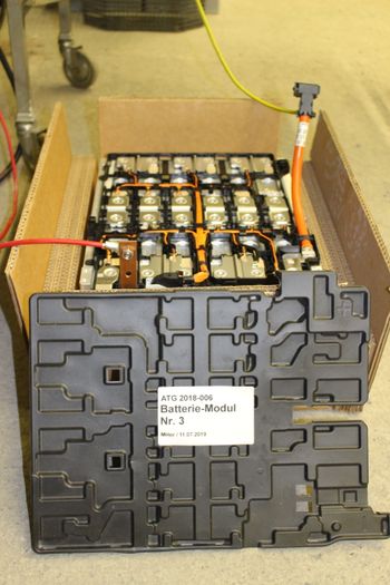 Forsøkene ble gjennomført med 4 kWh-batterimoduler.