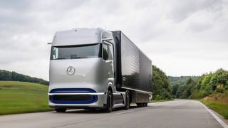 Første Mercedes hydrogenlastebil skal gå på flytende hydrogen
