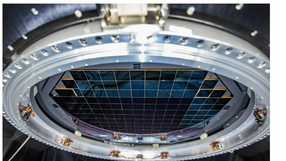 Verdens største digitale kamera med 3200 megapiksler består av 189 individuelle sensorer montert i enheter 3 x 3 sensorer.