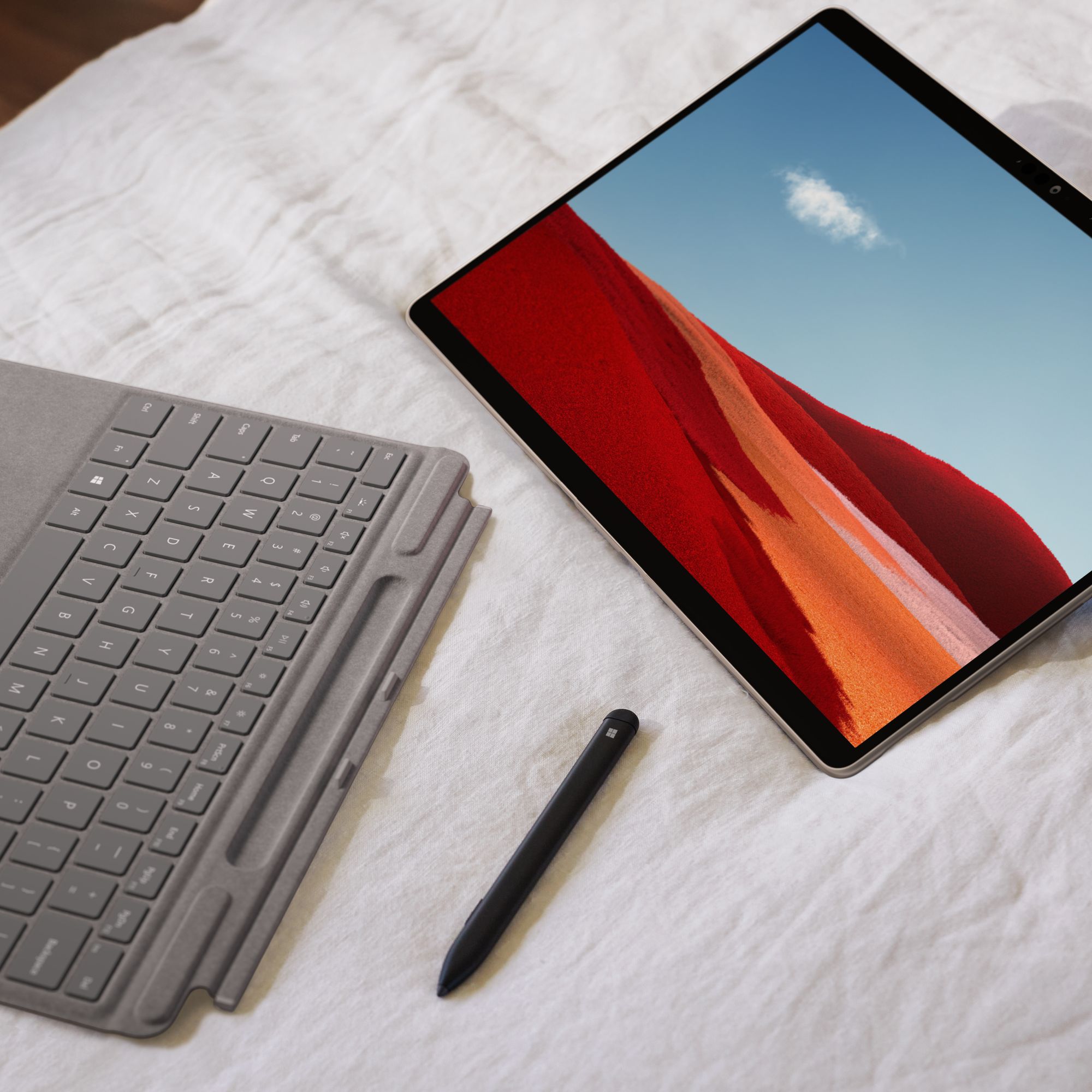 Microsoft avduket både en billigere Surface-PC og en forbedret ARM-variant  - Digi.no