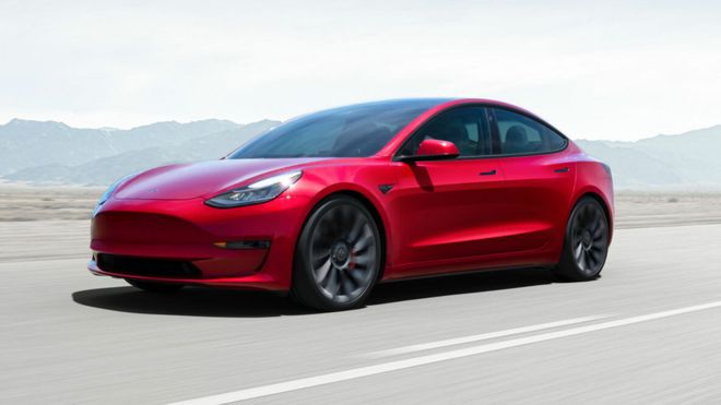 Model 3 får lavere pris og enkelte designendringer.