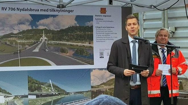 Hareide markerte oppstart for Nydalsbrua i Trondheim